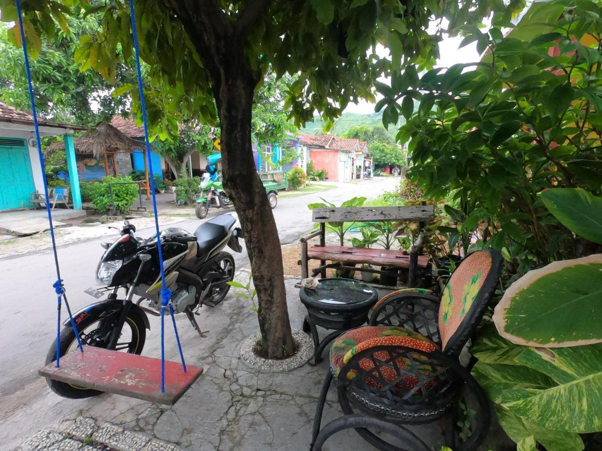 Owl Hostel Karimunjawa Dış mekan fotoğraf
